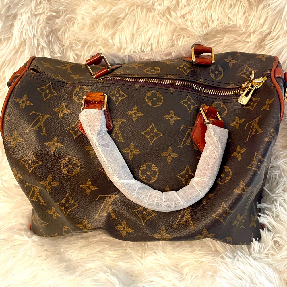 Preloved fashion bag